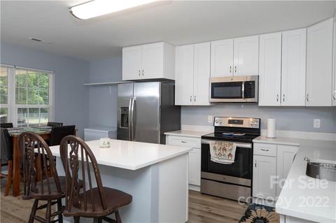 2993 Greenleaf Rd, Clover, SC 29710 photo 6