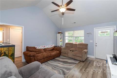 2993 Greenleaf Rd, Clover, SC 29710 photo 2