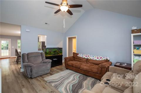 2993 Greenleaf Rd, Clover, SC 29710 photo 3