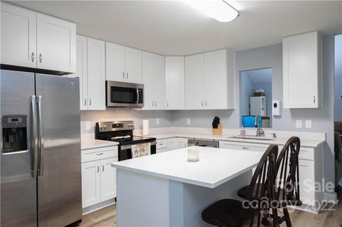 2993 Greenleaf Rd, Clover, SC 29710 photo 8