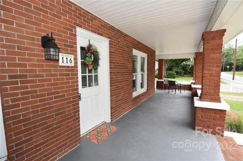 116 10th St SW, Conover, NC 28613 photo 3