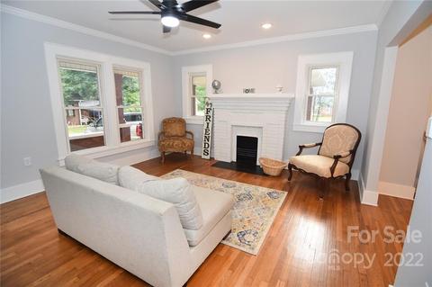 116 10th St SW, Conover, NC 28613 photo 4
