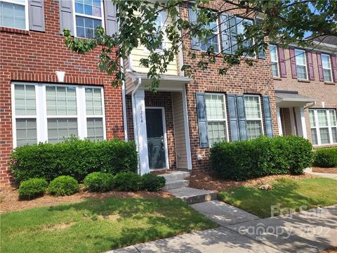 8284 Viewpoint Ln, Cornelius, NC 28031 photo 1