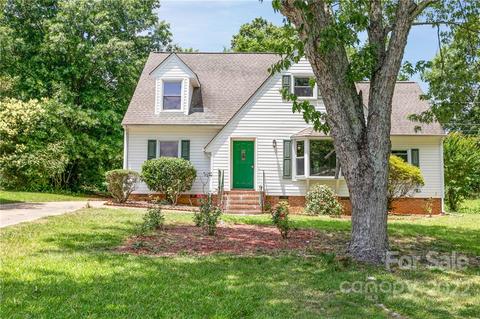 1318 Crescent St, Monroe, NC 28112 photo 1