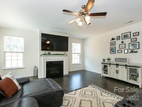 324 Tryon View Dr, Flat Rock, NC 28731 photo 5