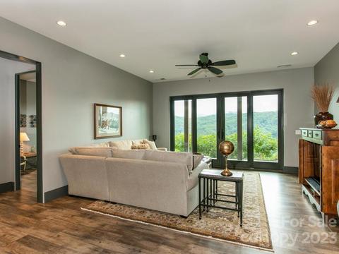 402 Red Fox Trl, Marshall, NC 28753 photo 25