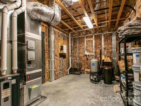 402 Red Fox Trl, Marshall, NC 28753 photo 31