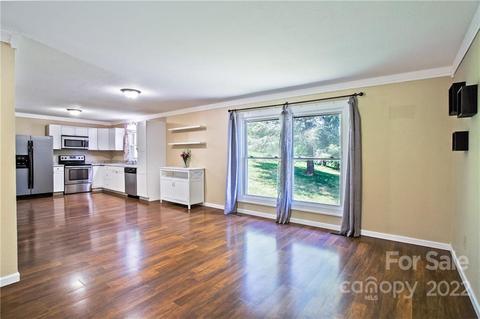 28 Danielwood Ct, Clyde, NC 28721 photo 7