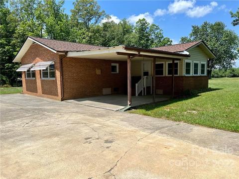 1075 E New Hope Rd, Flat Rock, NC 28731 photo 3