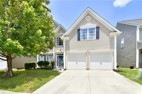 3307 Streamside Dr, Davidson, NC 28036 photo 1
