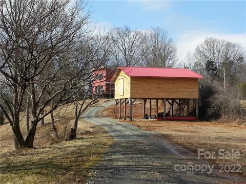 606 Coates Rd, Marshall, NC 28753 photo 2