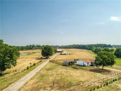 8681 Mauney Rd, Mount Pleasant, NC 28124 photo 11