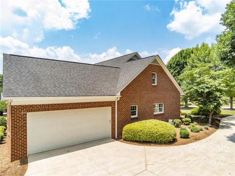 2433 Birdie Ln, Conover, NC 28613 photo 6