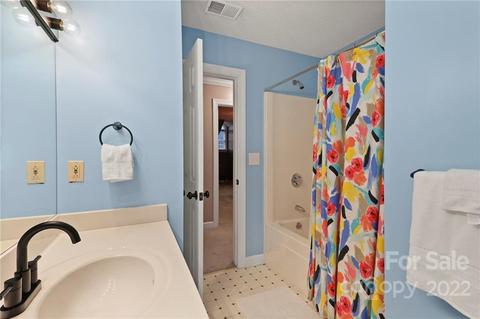 2433 Birdie Ln, Conover, NC 28613 photo 40