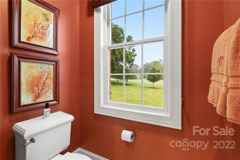 2433 Birdie Ln, Conover, NC 28613 photo 19