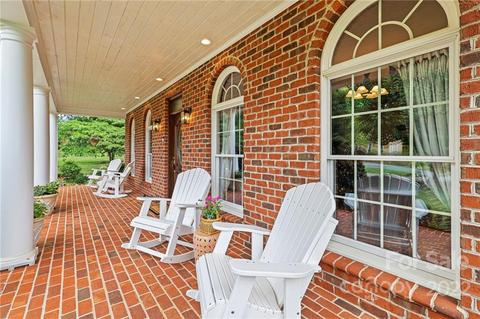 2433 Birdie Ln, Conover, NC 28613 photo 8