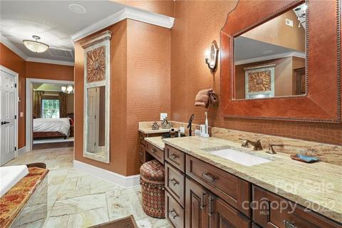 2433 Birdie Ln, Conover, NC 28613 photo 13