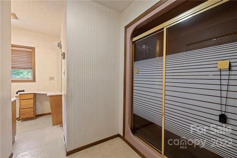 995 Dickinson Dr, Clyde, NC 28721 photo 20