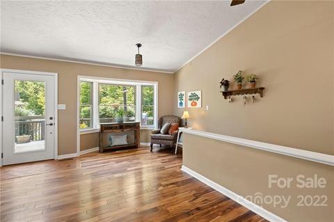 995 Dickinson Dr, Clyde, NC 28721 photo 22