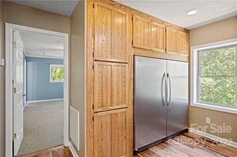 995 Dickinson Dr, Clyde, NC 28721 photo 14