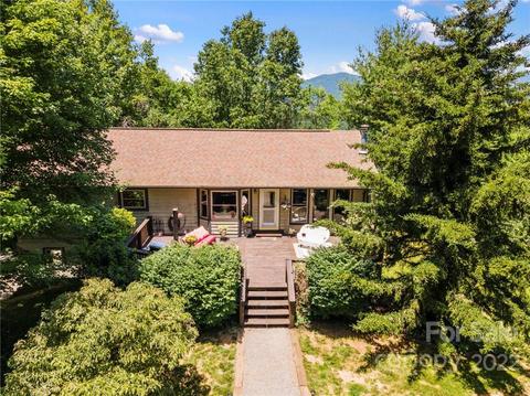 995 Dickinson Dr, Clyde, NC 28721 photo 1