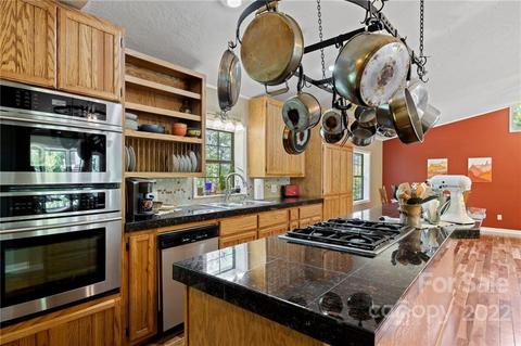 995 Dickinson Dr, Clyde, NC 28721 photo 12
