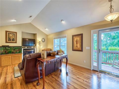 31 Mopar Ln, Clyde, NC 28721 photo 7