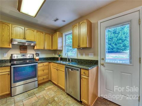 31 Mopar Ln, Clyde, NC 28721 photo 12