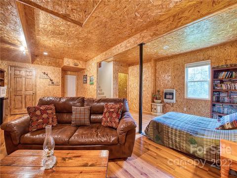 31 Mopar Ln, Clyde, NC 28721 photo 23