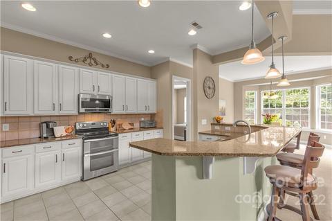 932 Treasure Ct, Fort Mill, SC 29708 photo 4