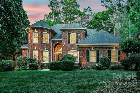 18716 Hammock Ln, Davidson, NC 28036 photo 1