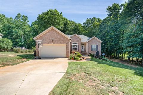 5749 Cedar Run Dr, Denver, NC 28037 photo 1
