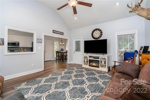 5749 Cedar Run Dr, Denver, NC 28037 photo 6