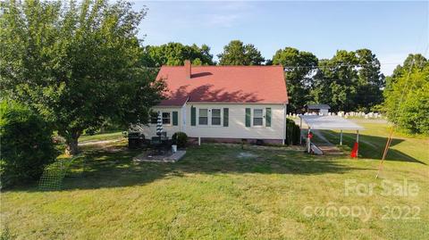 118 Baxter St, Morganton, NC 28655 photo 4