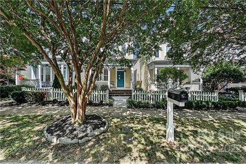 545 Jetton St, Davidson, NC 28036 photo 2