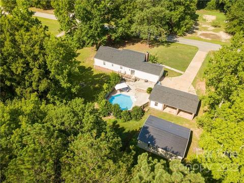 1244 Foxfire Dr, Lancaster, SC 29720 photo 4