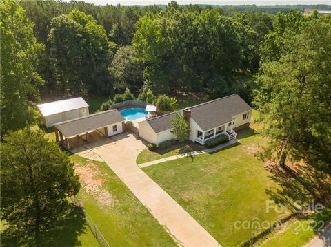 1244 Foxfire Dr, Lancaster, SC 29720 photo 3