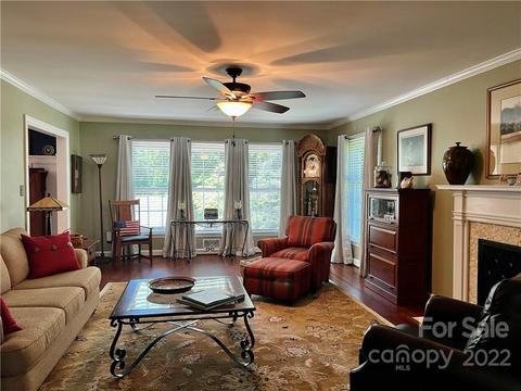 135 Pearson Dr, Morganton, NC 28655 photo 3