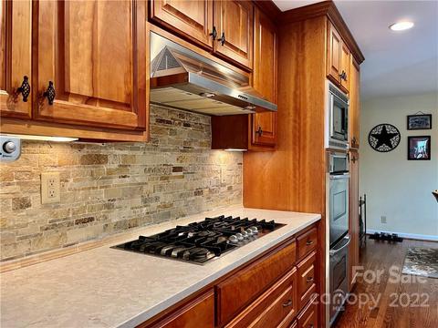 135 Pearson Dr, Morganton, NC 28655 photo 7