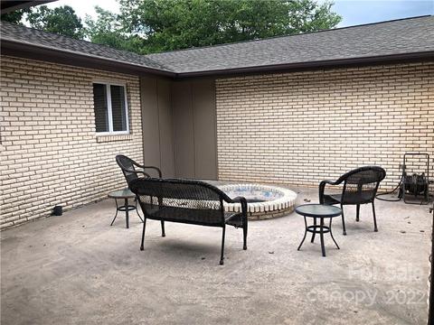 1003 St Davids St, Conover, NC 28613 photo 4