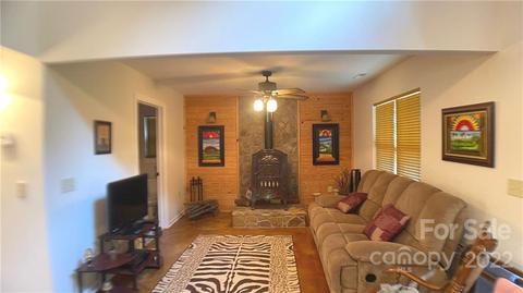 369 Pinecrest Cir, Troy, NC 27371 photo 6