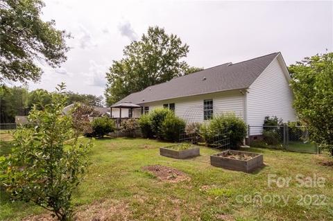 731 Pinehaven Cir, Clover, SC 29710 photo 5