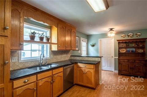 731 Pinehaven Cir, Clover, SC 29710 photo 14