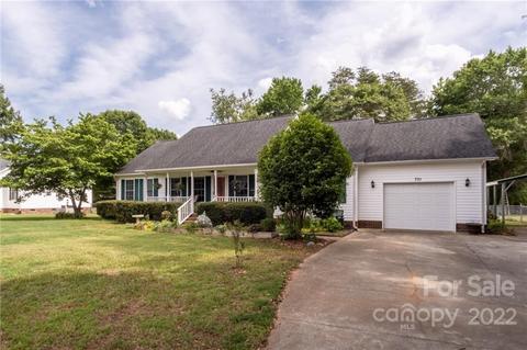 731 Pinehaven Cir, Clover, SC 29710 photo 3