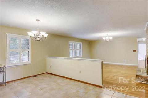 8 Lynnette Dr, Fairview, NC 28730 photo 9