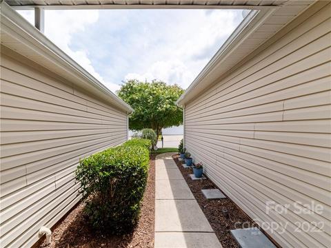 216 Garnet Ct, Fort Mill, SC 29708 photo 2
