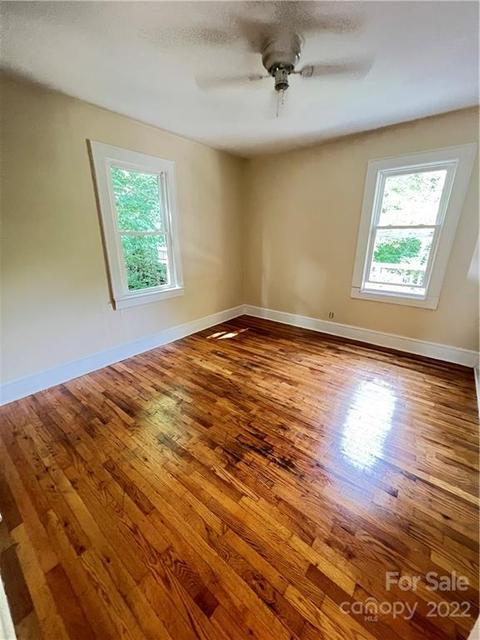 32 Duncan St, Spruce Pine, NC 28777 photo 5