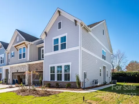 8200 Houser St, Cornelius, NC 28031 photo 2