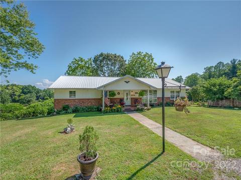 621 Roper Rd, Flat Rock, NC 28731 photo 1