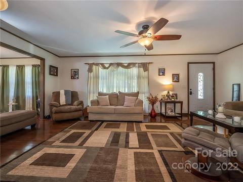 621 Roper Rd, Flat Rock, NC 28731 photo 4
